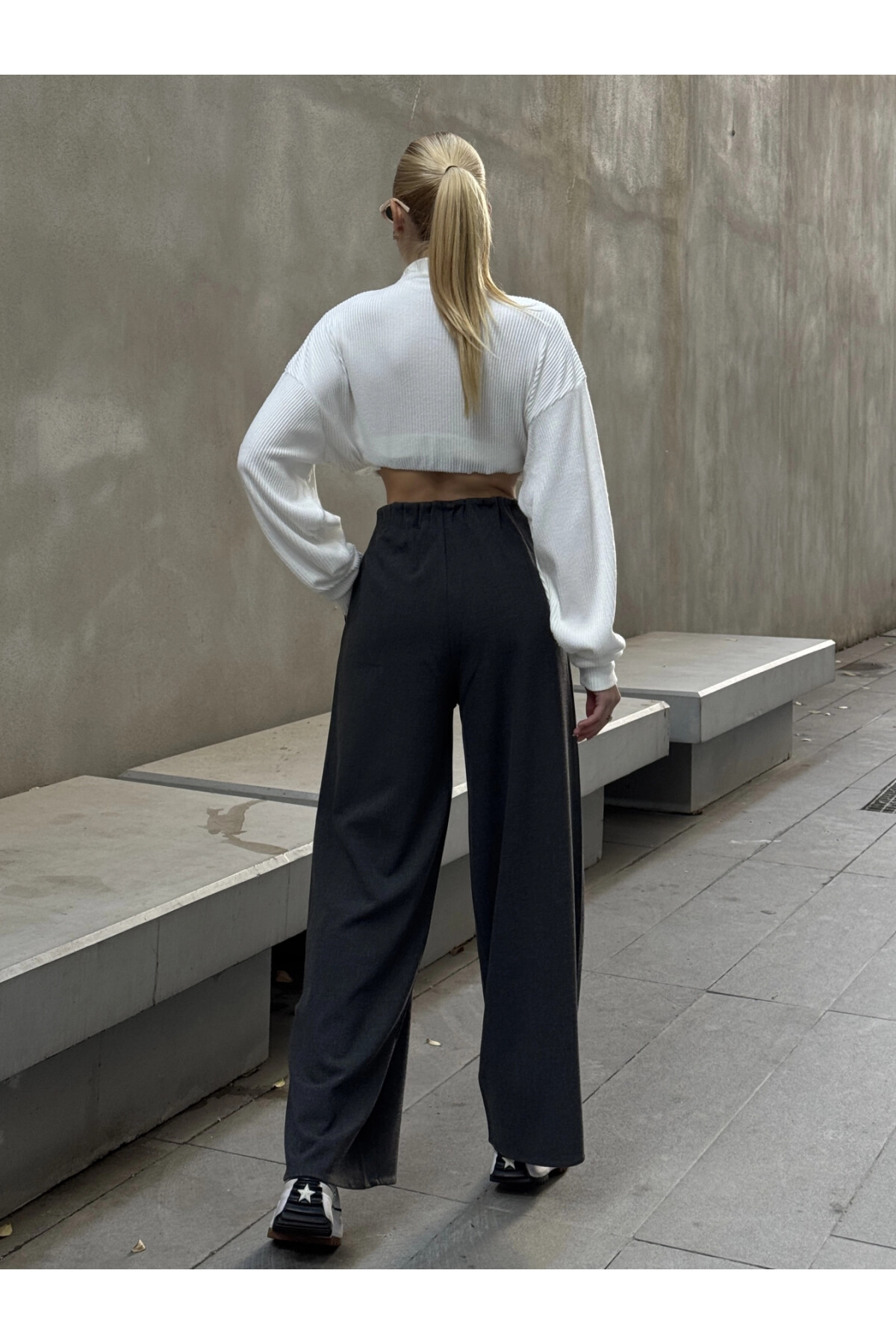 Kadın Antrasit Bel Detaylı Bol Pantolon (ZCKZC119)
