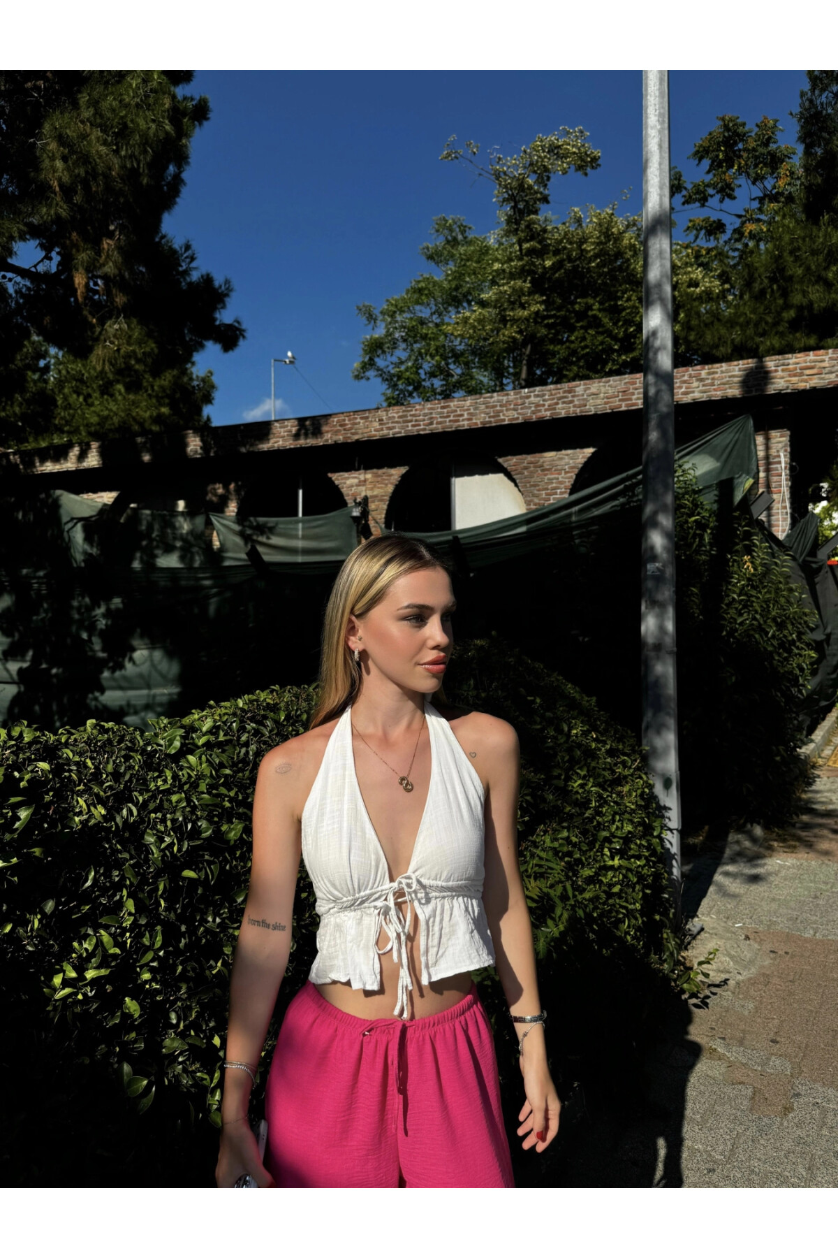 Kadın Beyaz Boyundan Bağlamalı Sırtı Açık Keten Büstiyer (ZCK108)