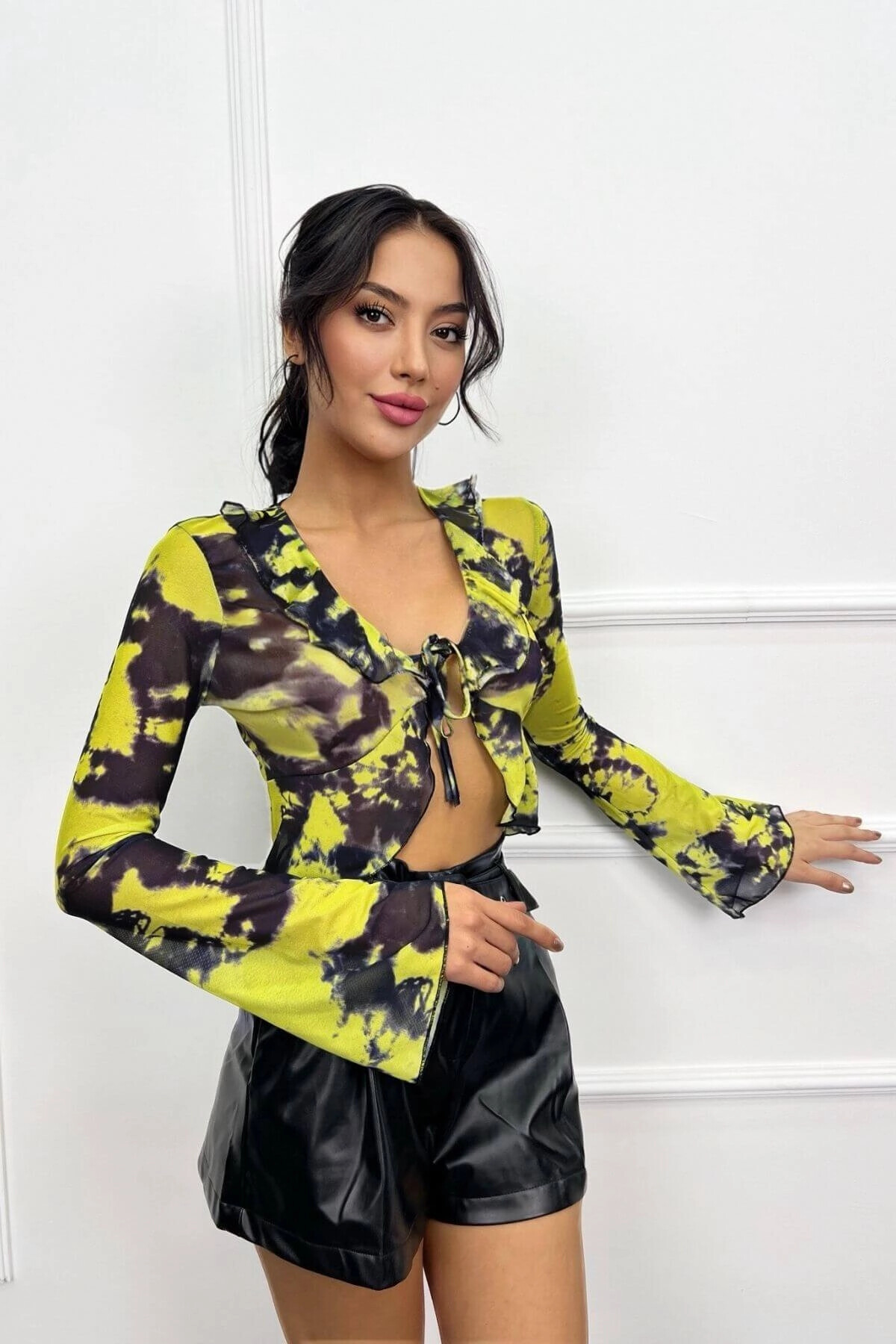 Kadın Sarı Fırfırlı Transparan Tül Bluz (zck0728)