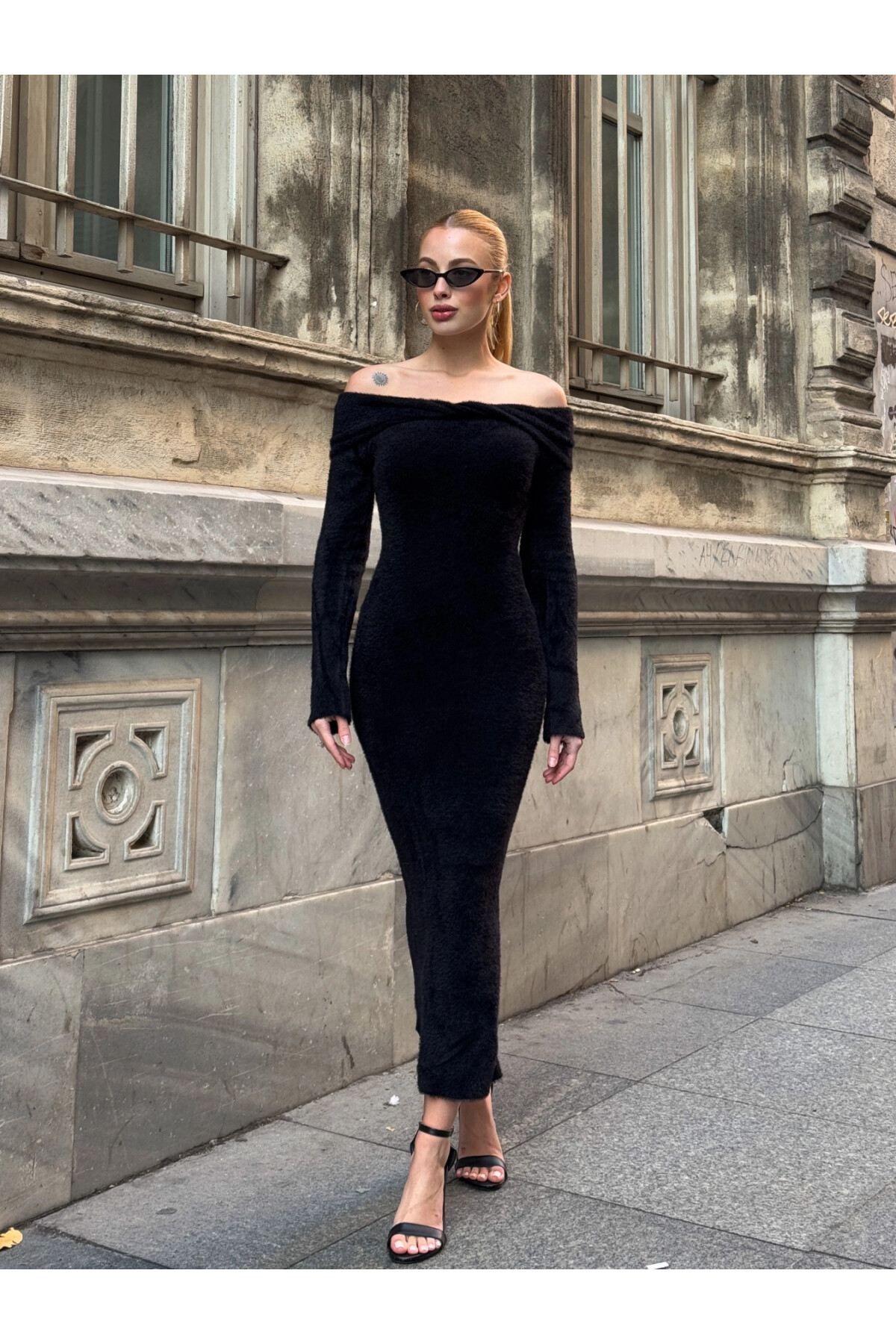 Kadın Siyah Sakallı Madonna Yaka Uzun Elbise (ZCKTY044)