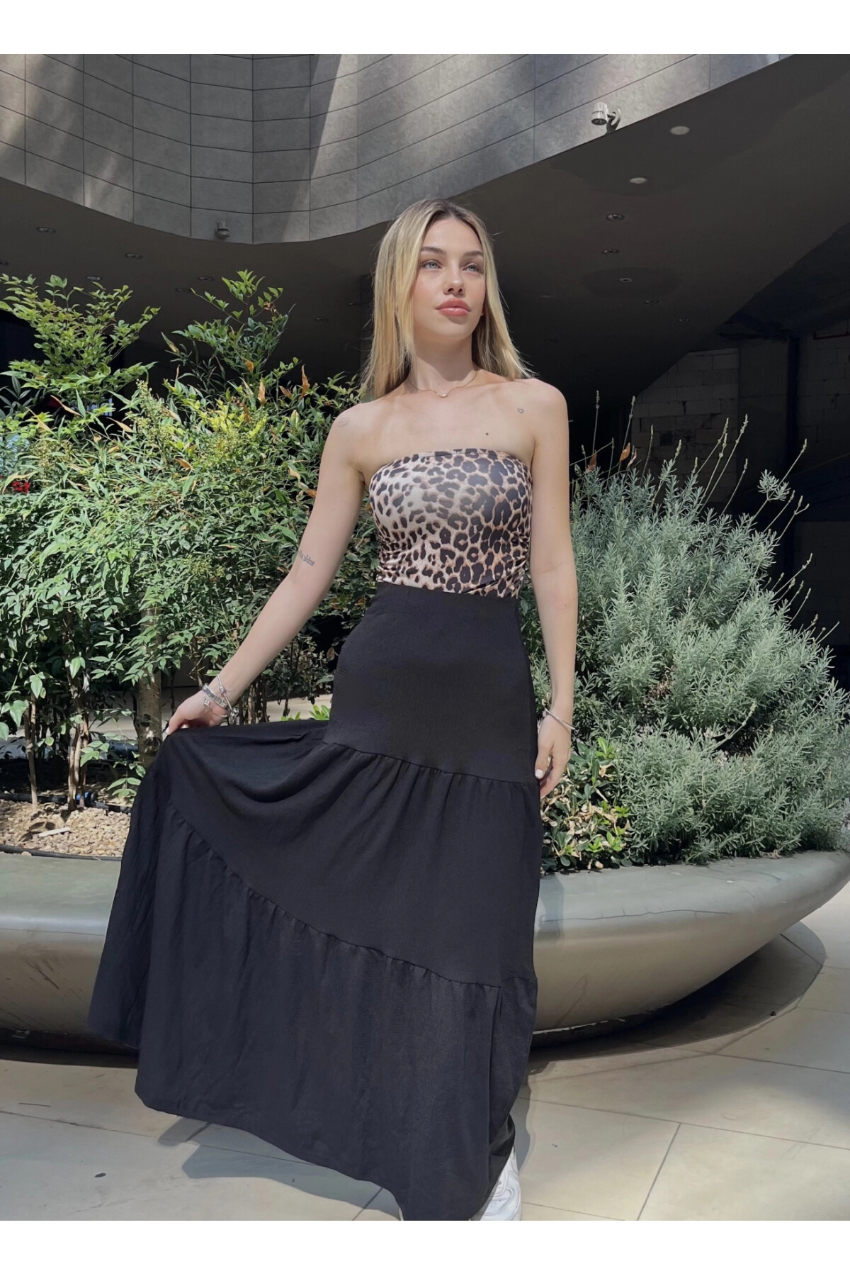 Kadın Siyah Yüksek Bel Volamlı Uzun Etek (ZCKTSA325)