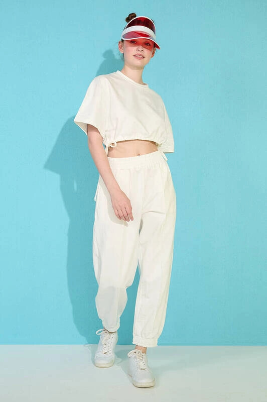 Kadın Beyaz Yanı Büzgülü Ve Paçası Lastikli İkili Takım (zck0301)