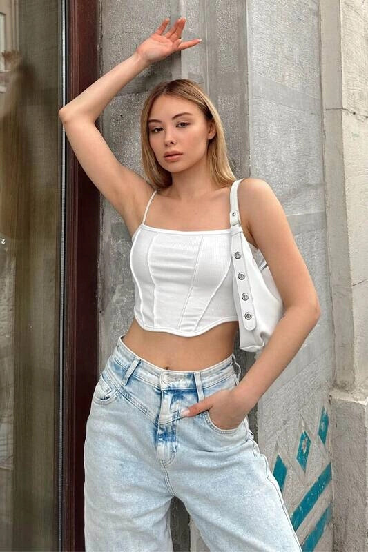 Kadın Ekru İp Askılı Ters Dikiş Detaylı Crop Bluz (zck0657)