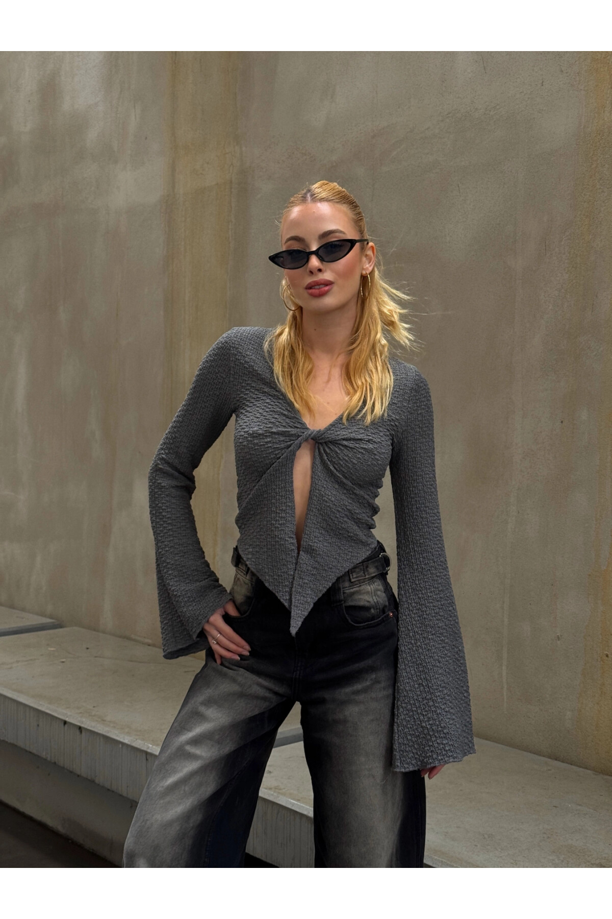 Kadın Gri İspanyol Kol V Yaka Düğüm Detaylı Crop (ZCKSA353)