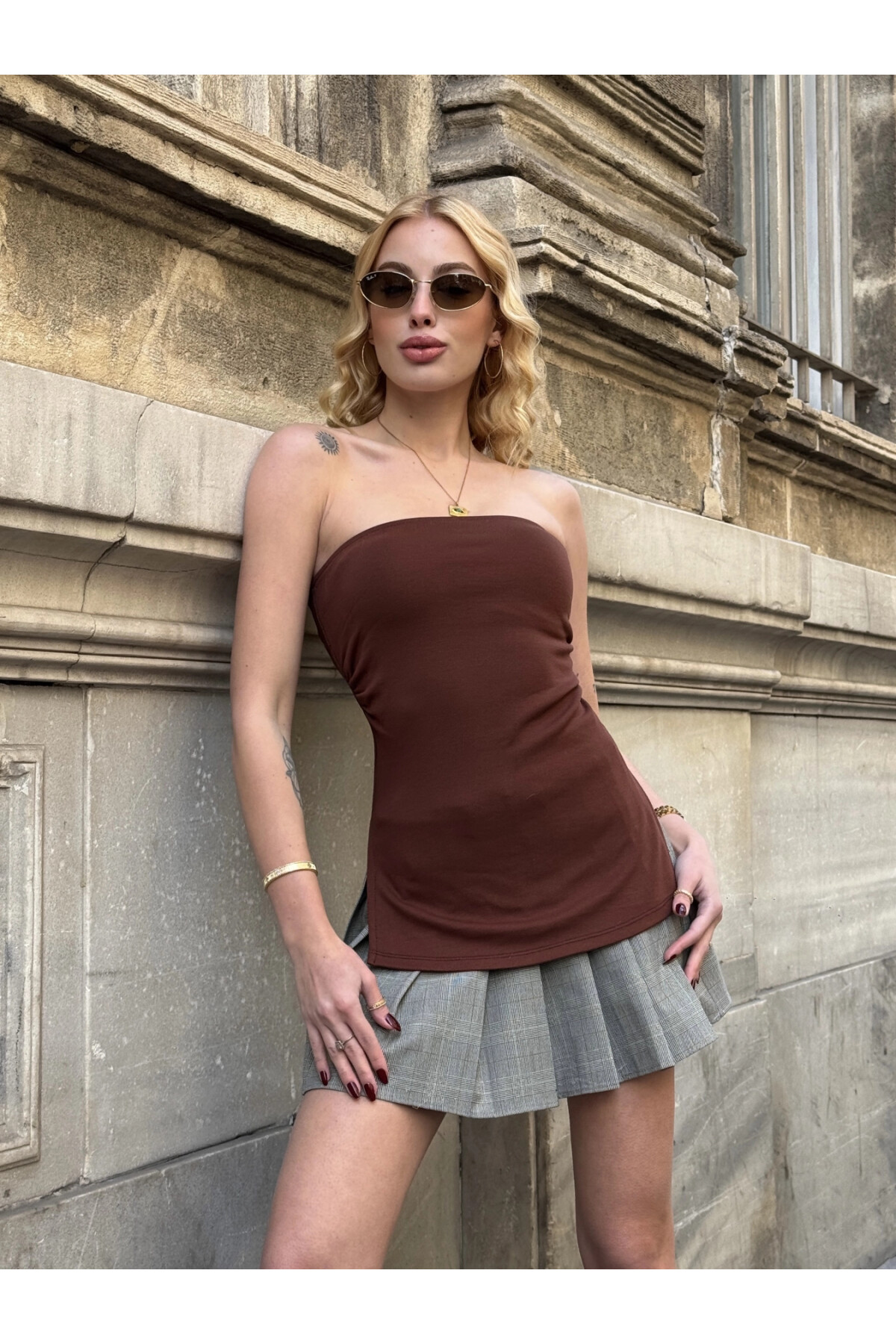 Kadın Kahve Yanı Büzgülü Çift Yırtmaçlı Straplez Bluz (ZCKSA309)