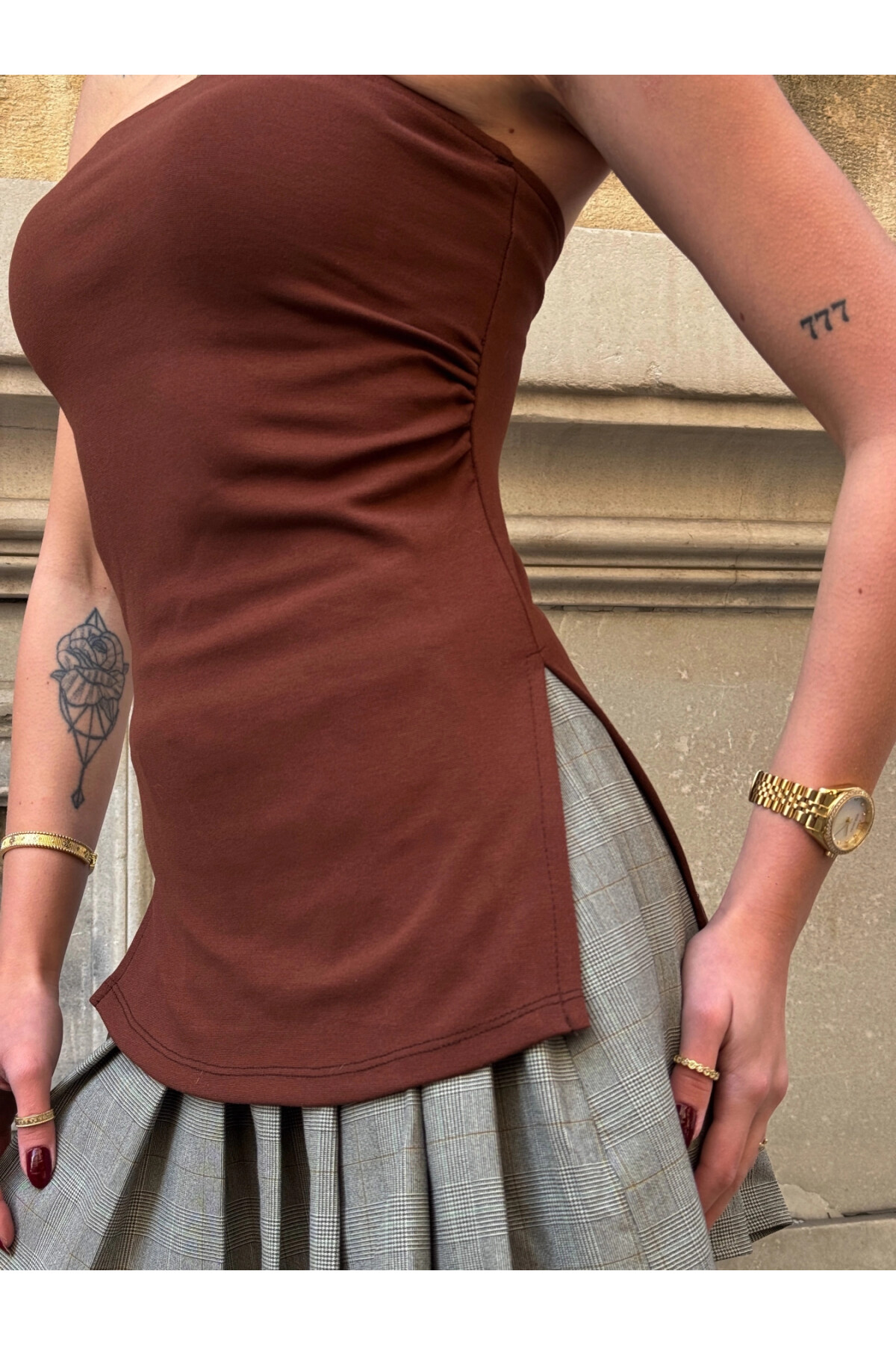 Kadın Kahve Yanı Büzgülü Çift Yırtmaçlı Straplez Bluz (ZCKSA309)