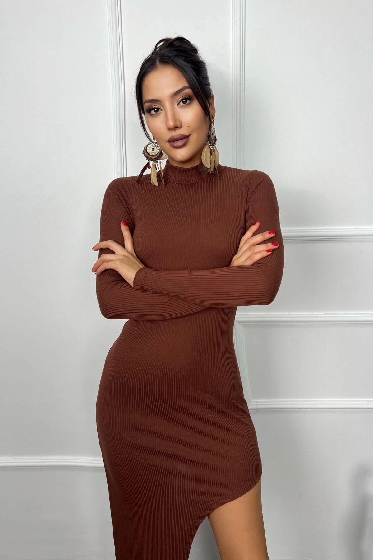 Kadın Kahverengi Uzun Kol Derin Yırtmaçlı Yarım Balıkçı Elbise (zck0720)