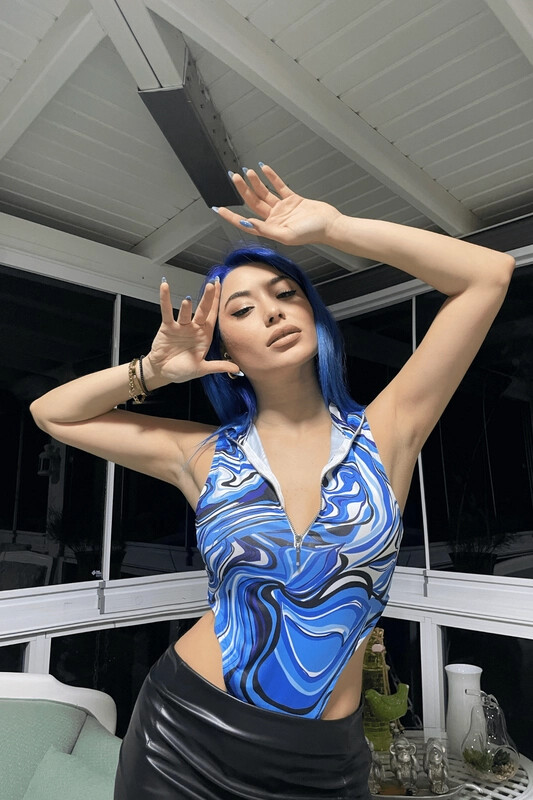 Kadın Mavi Desenli Fermuarlı Bodysuit (zck0594)