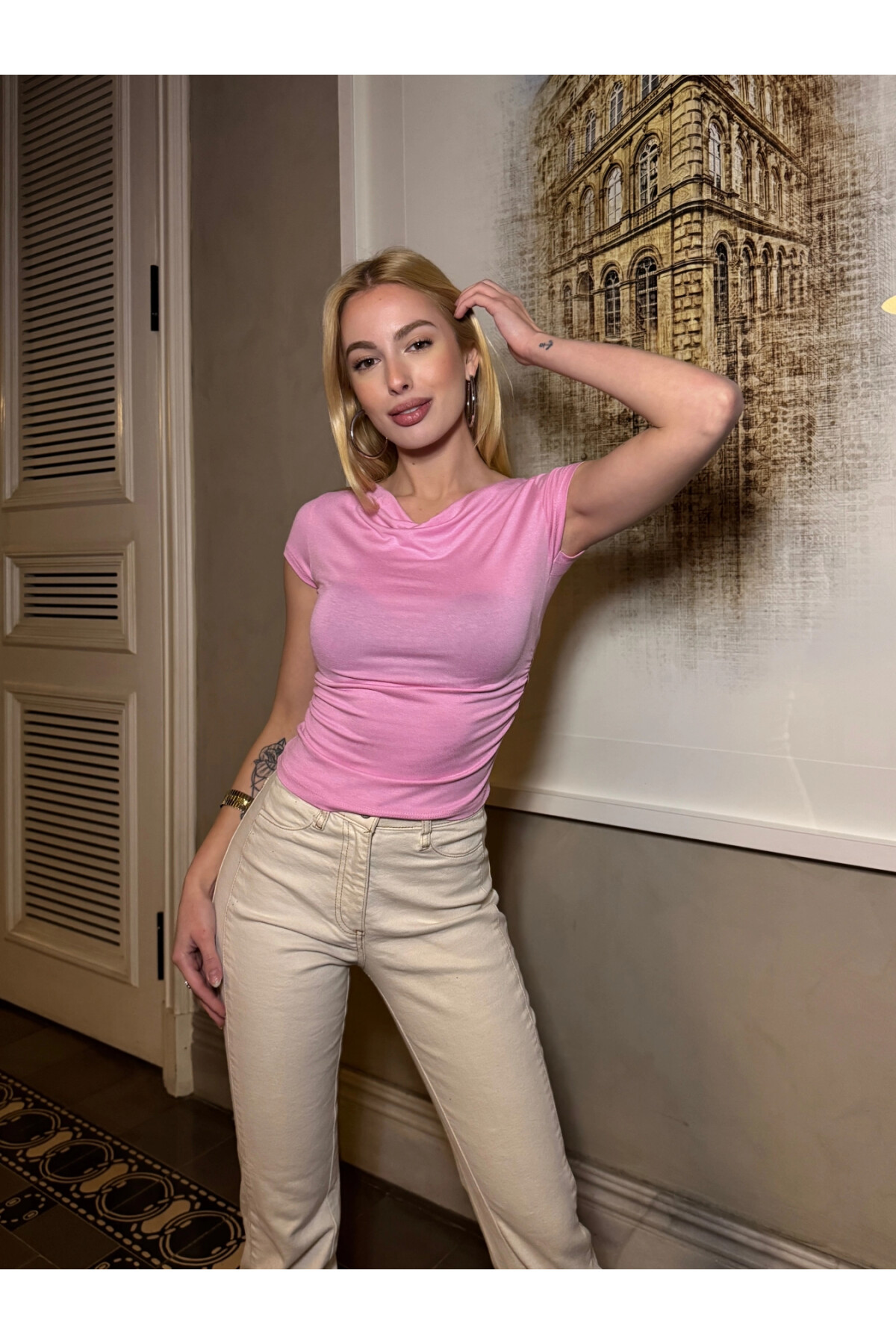 Kadın Pembe Yan Büzgülü İki Yönlü Giyilebilen Kısa Kollu Crop (ZCKSS161)