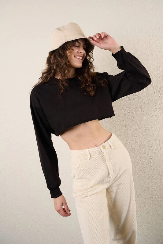 Kadın Siyah Kısa Crop Sweat (zck0323)