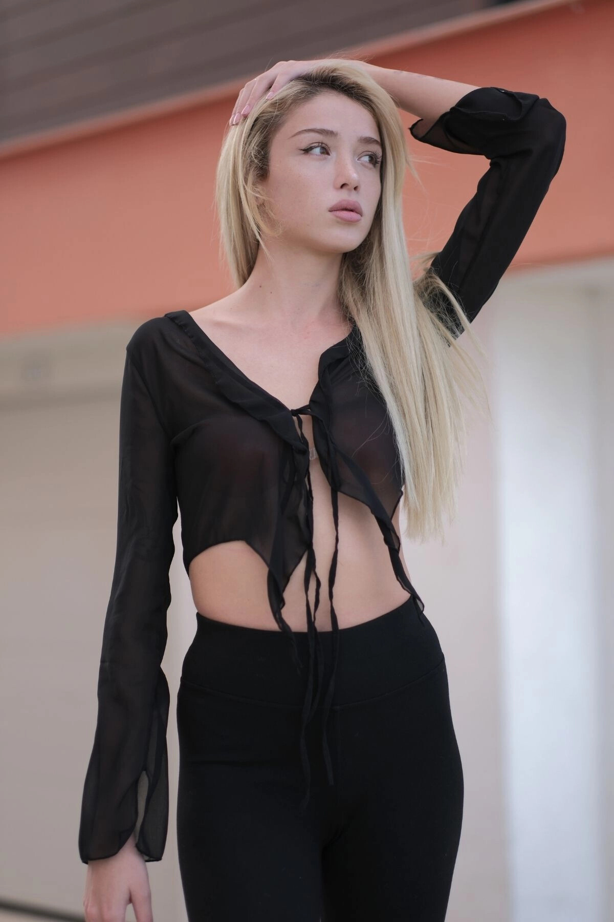 Kadın Siyah Uzun Kollu Fırfırlı Şifon Bluz (zck0722)