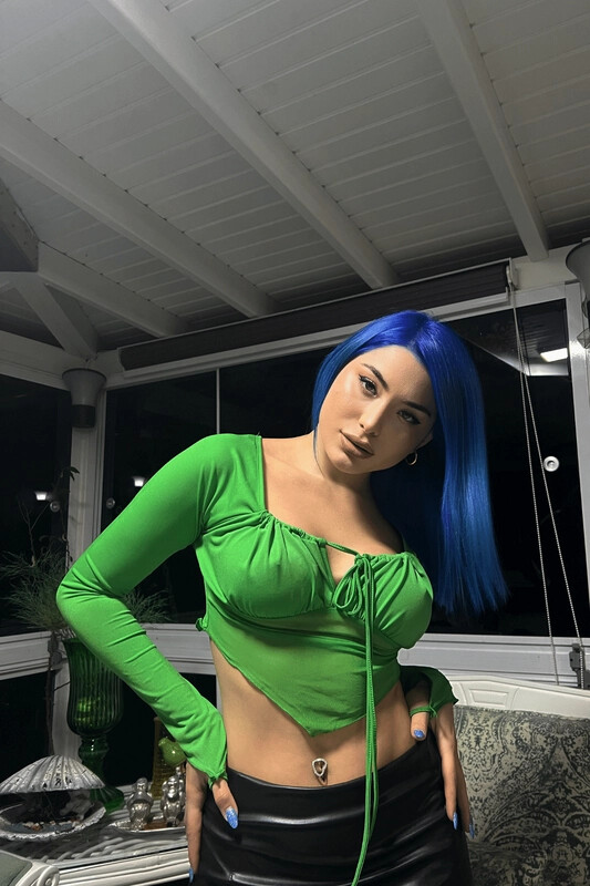 Kadın Zümrüt Yeşili Asimetrik Kesim Crop Tül Bluz (zck0569)