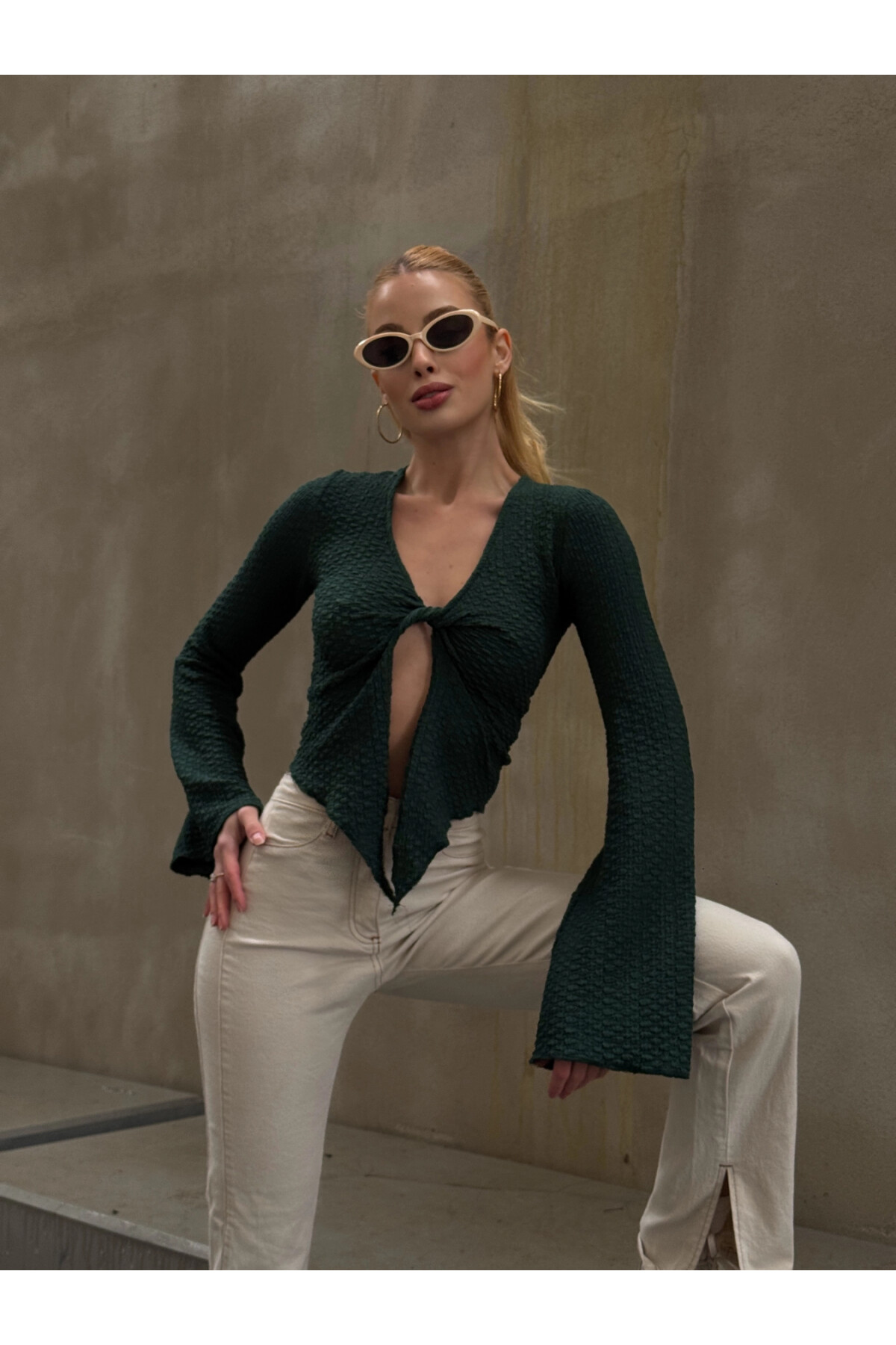 Kadın Zümrüt Yeşili İspanyol Kol V Yaka Düğüm Detaylı Crop (ZCKSA353)